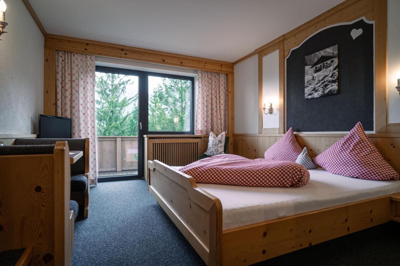 Hotel Landhaus Tirolerherz Sankt Ulrich am Pillersee Exterior photo